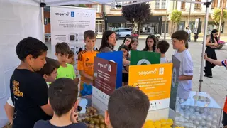 El aula itinerante de Sogama recorre Galicia para ayudarnos a reciclar mejor
