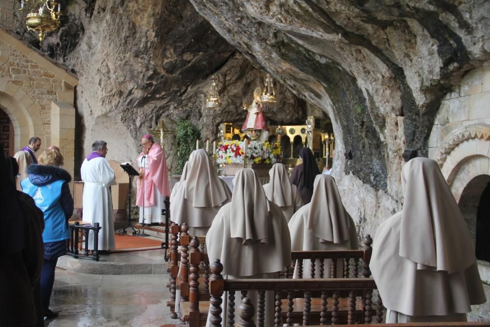 Misa del Arzobispo en Covadonga