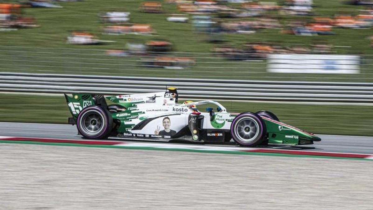 Roberto Merhi, con el coche de Campos Racing