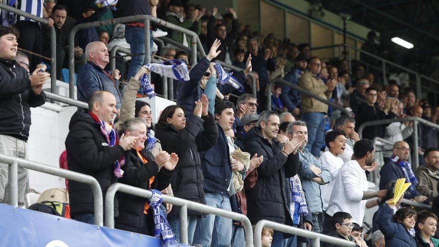 El Avilés quiere asaltar El Tolarín: se han vendido 300 entradas para el duelo ante la Ponferradina