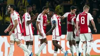 El Ajax se hunde en el descenso