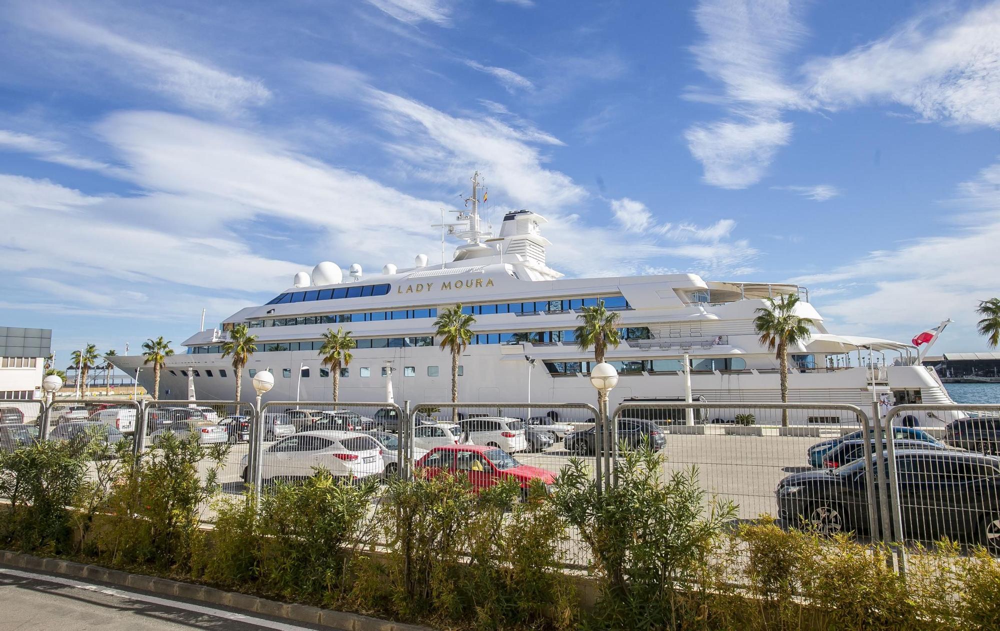 Lady Moura: el yate de las Mil y una Noches fondea en Alicante