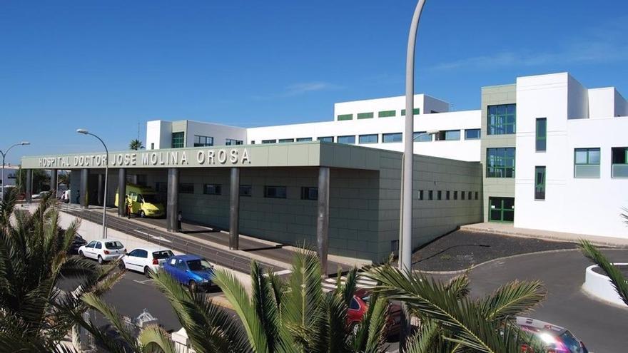 Un motorista herido moderado al sufrir un accidente de tráfico en Lanzarote