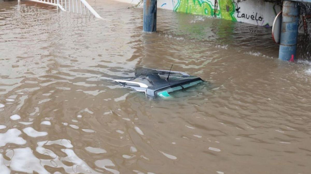 Con agua hasta los tobillos en las calles de Nules.  