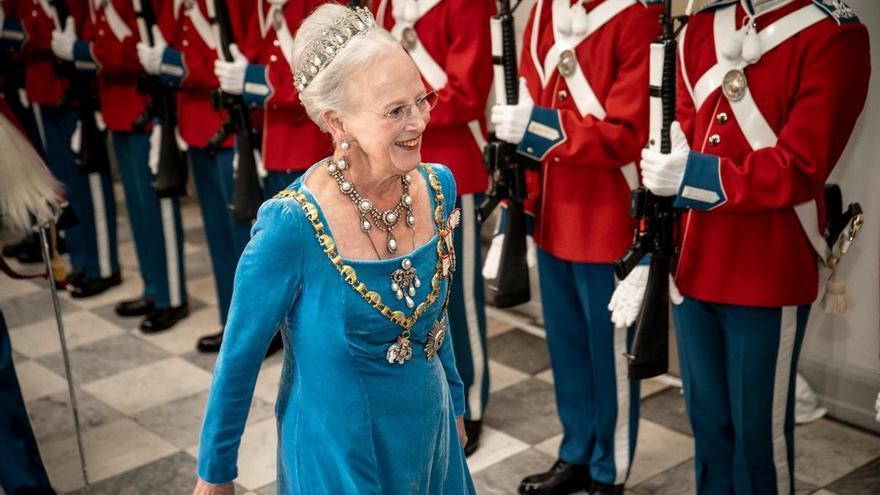 La reina Margarita II de Dinamarca anuncia su abdicación después de 52 años en el trono