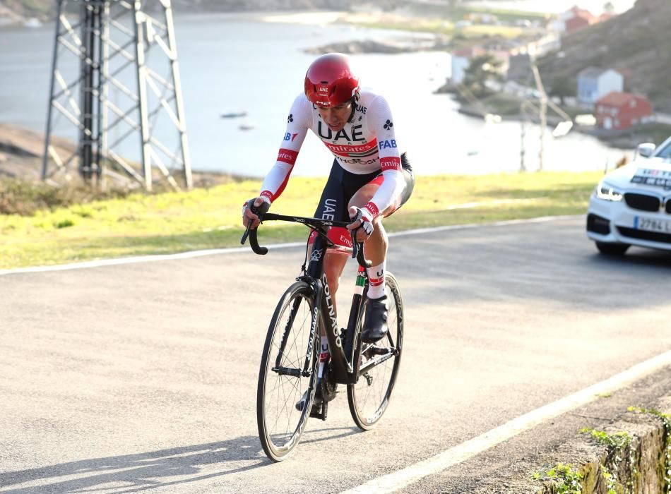 Roglic gana la crono en el Mirador de Ézaro