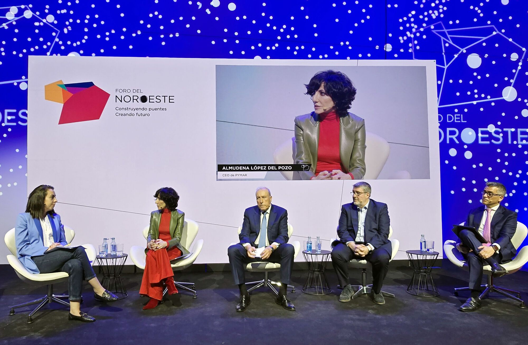 Un momento de la mesa redonda ‘Prioridades industriales’ con Almudena López, de PYMAR, Francisco Puga, de Delta Vigo, José Luis Mosquera, de Stellantis España e Iván-José Gómez, de Tecozam.