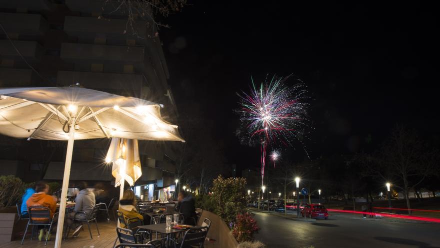 Dotze castells de focs tanquen la Llum 2022