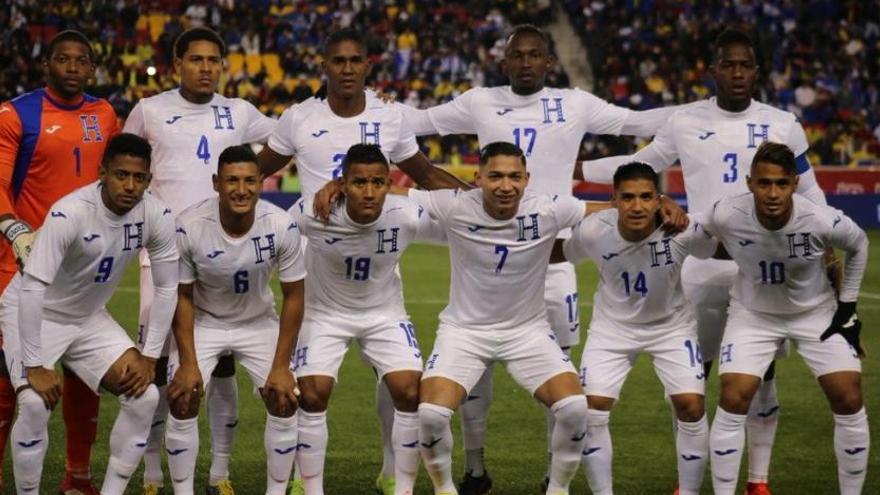 Lozano disputa els noranta minuts amb Hondures