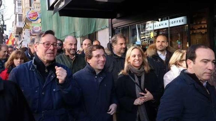 Almeida (en el centro), durante la manifestación.