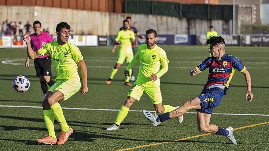 Una acció del Llagostera-Andorra de diumenge passat.