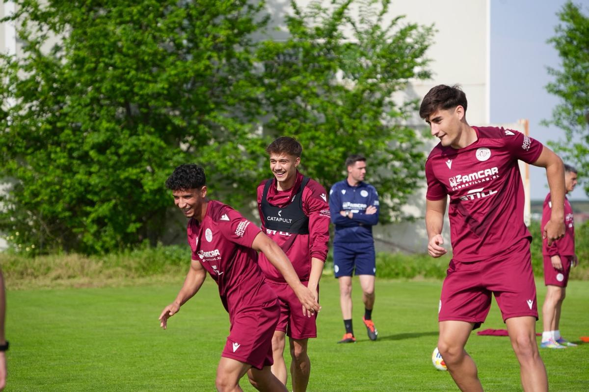 Último entrenamiento del Extremadura antes del partido de este domingo.