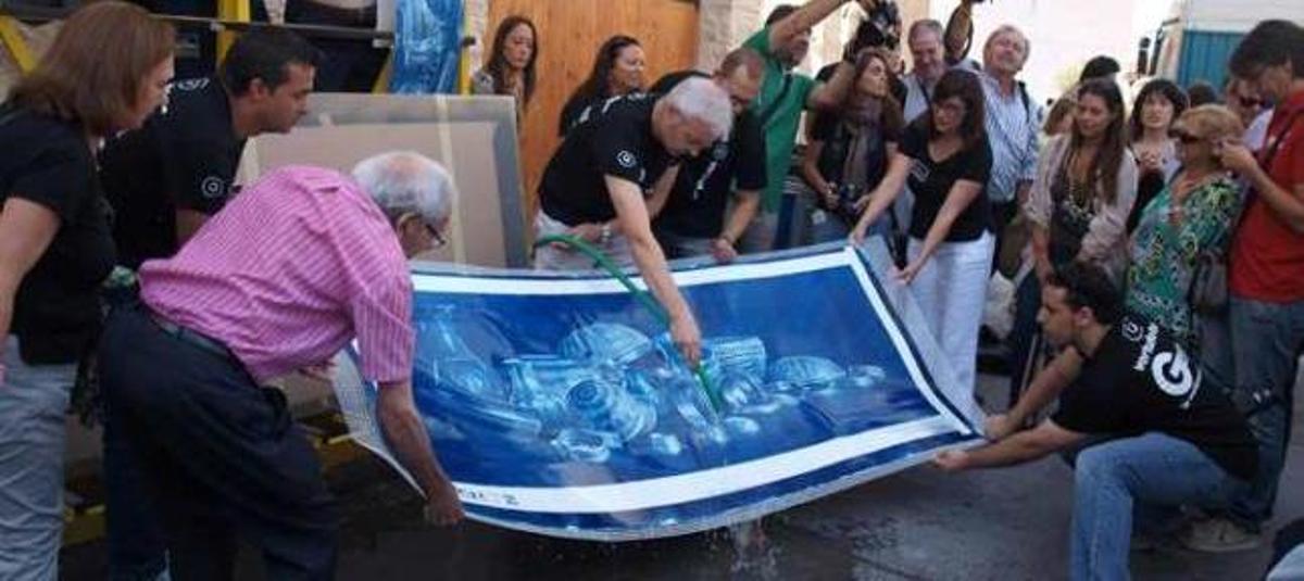 La Agrupación Fotográfica de Villena consiguió ayer la cianotipia con la imagen del Tesoro.