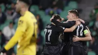 Un Betis sin ritmo ni magia sucumbe ante la garra del Dinamo de Zagreb
