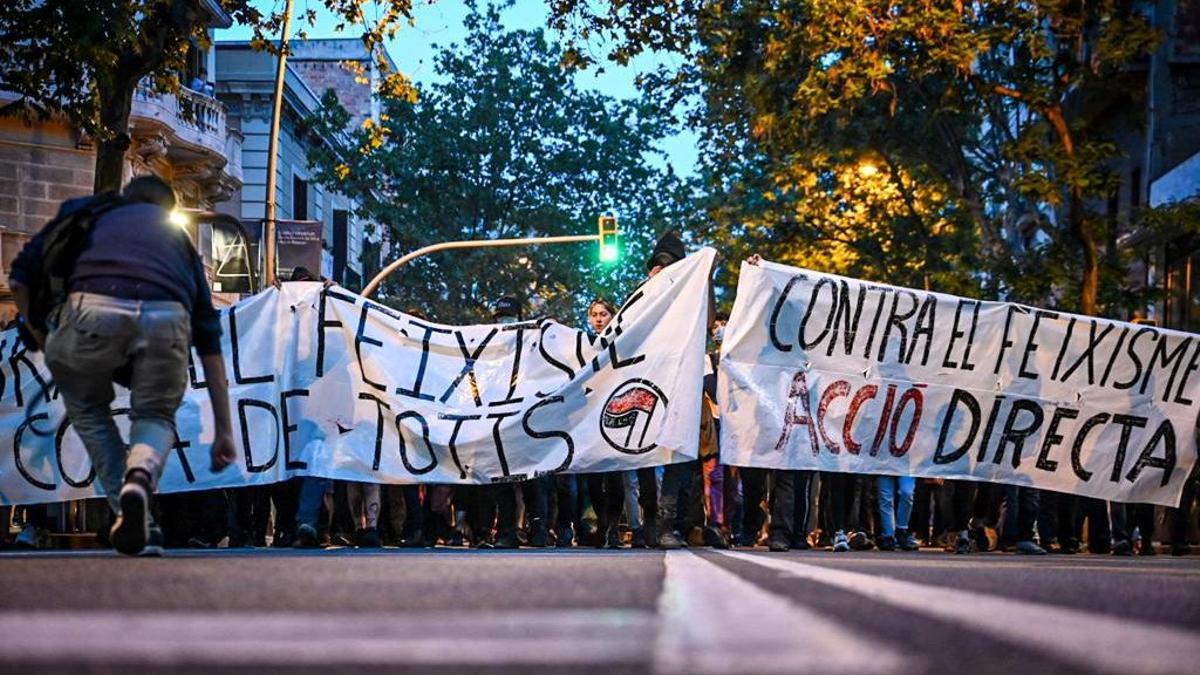  Manifestación antifascista y contra el movimiento ’desokupa’ por el centro de Barcelona