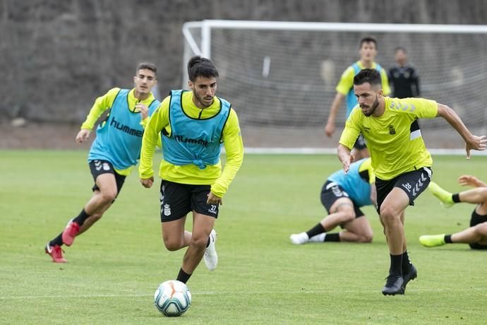 12.11.19. Las Palmas de Gran Canaria.Fútbol segunda división temporada 2019/20. Entrenamiento de la UD Las Palmas en la Ciudad Deportiva Barranco Seco. Foto: Quique Curbelo  | 12/11/2019 | Fotógrafo: Quique Curbelo