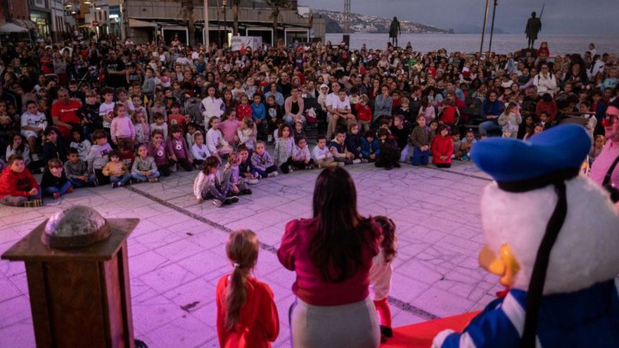 Candelaria Lights Up Christmas at Plaza de la Patrona in the Canary Islands
