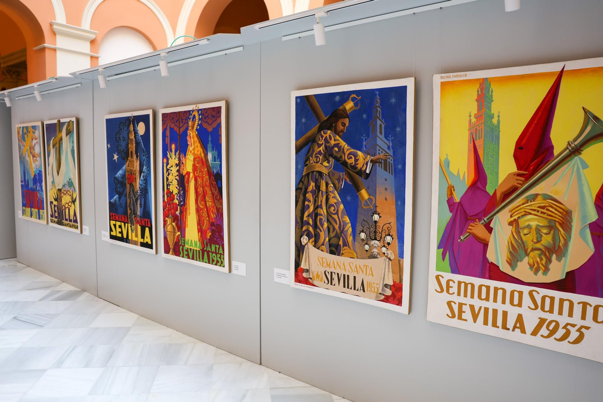 Antología de carteles de la Semana Santa y Fiestas de Primavera de Sevilla