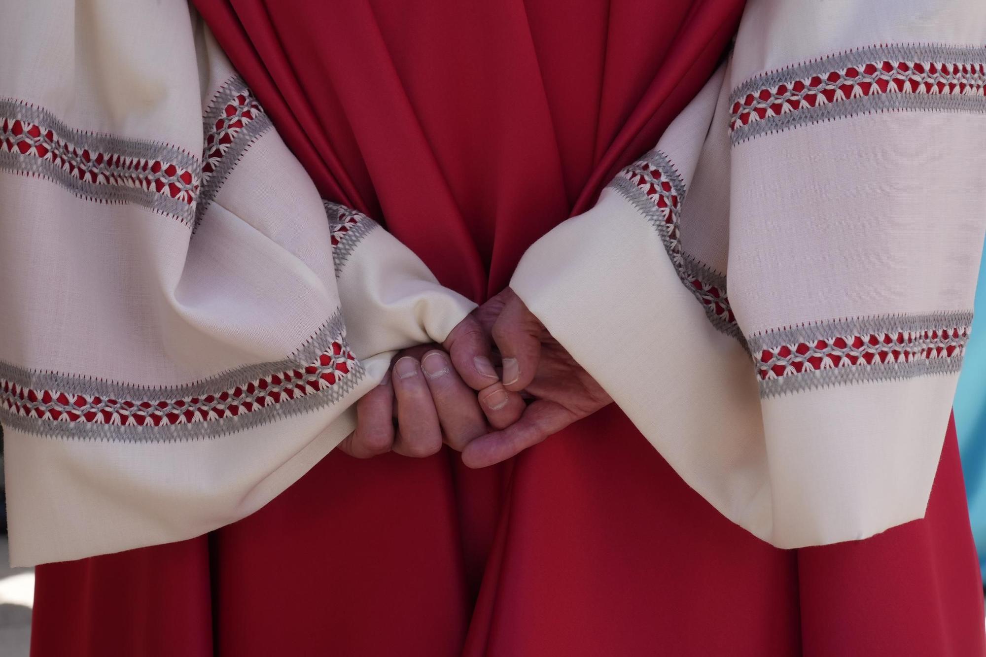 Galería de imágenes: La Virgen del Lledó sale de la basílica para ir a la ciudad