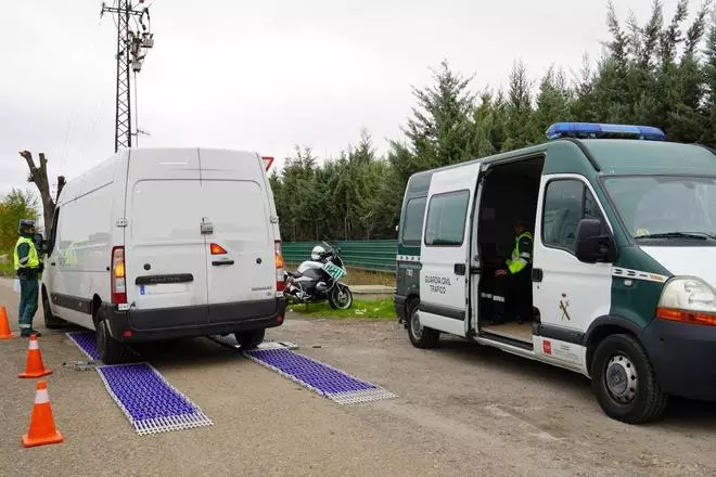 Uno de cada tres conductores de furgonetas fue denunciado en Castilla y León por superar los límites de velocidad