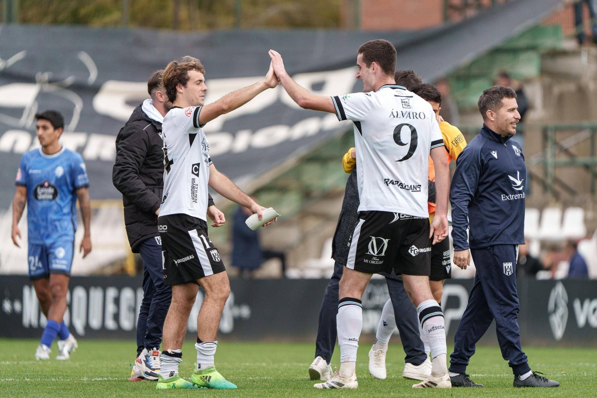 FOTOGALERÍA | Las mejores imágenes del partido Mérida-Orense
