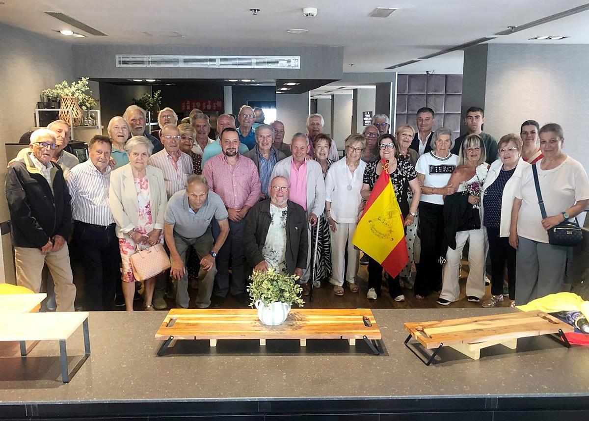Foto de familia de la celebración en el hotel Zenit Lisboa de Vigo.