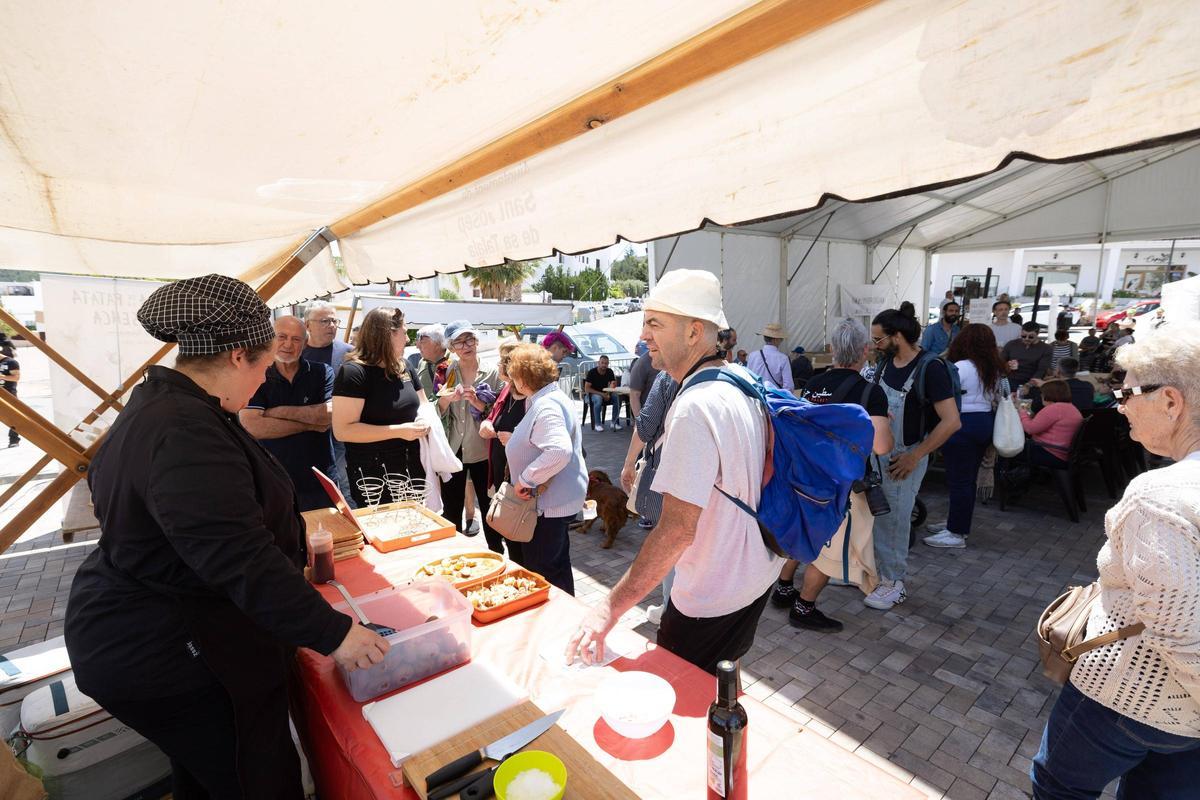 Descubre todas las fotos de la III Feria de la patata ibicenca