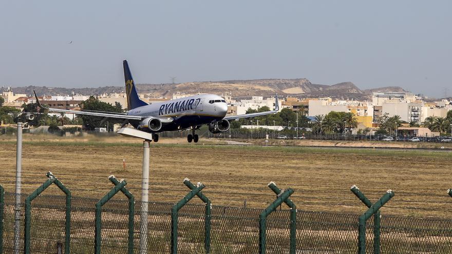 La &quot;tortura&quot; de escuchar aviones todo el día acaba para 130 familias más, pero quedan 323