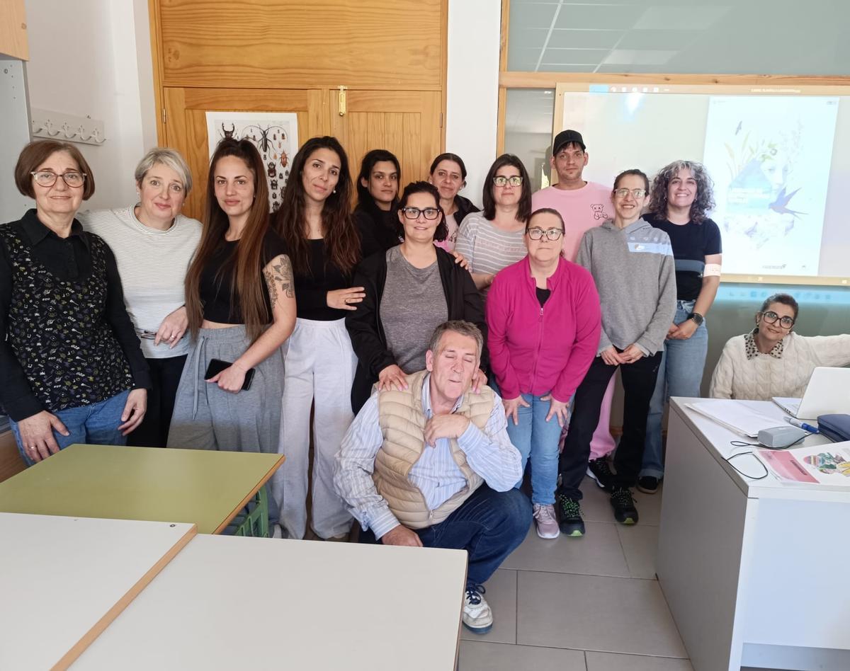 Asistentes a un curso organizado por Fademur para mujeres emprendedoras.