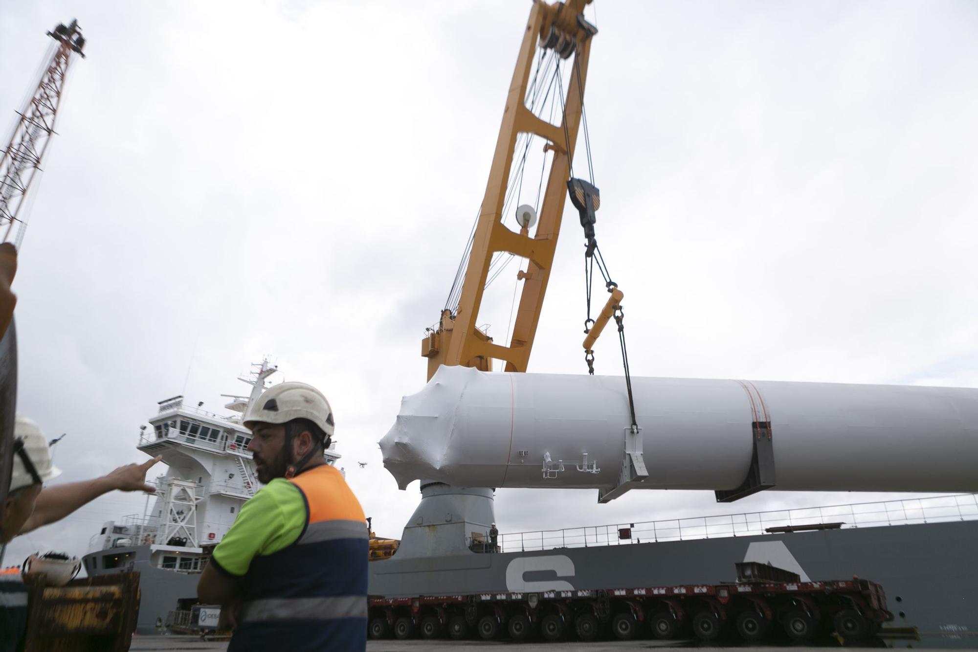 EN IMÁGENES: Idesa expide cuatro tanques para la mayor terminal española de gas para buques, en Algeciras