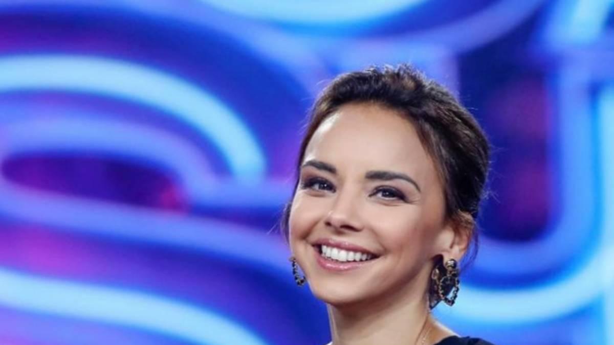 Chenoa con vestido negro en 'Tu cara me suena'