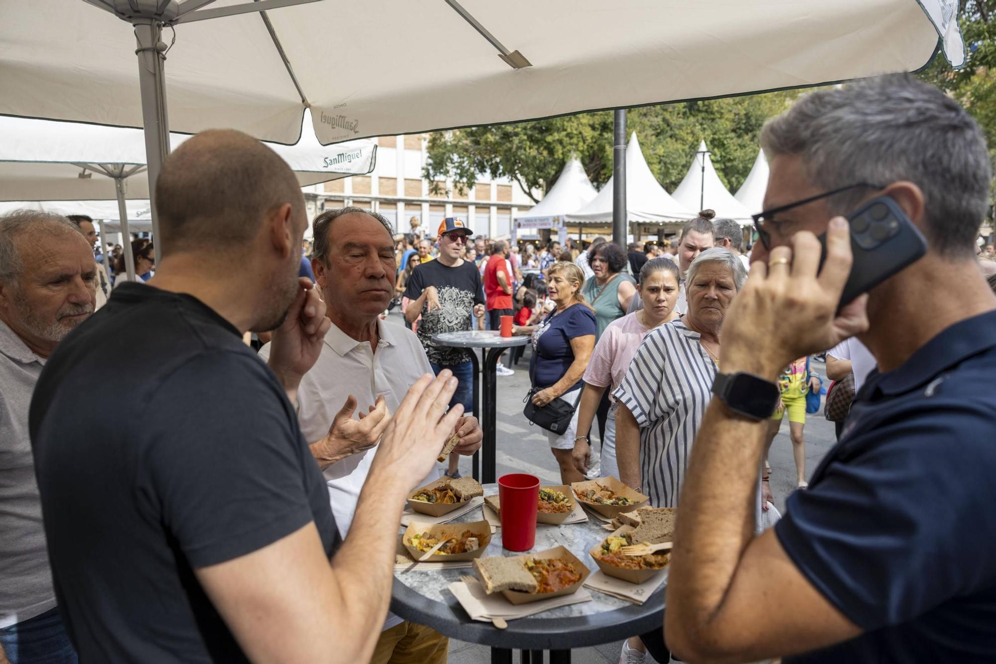 FOTOS | El éxito en la primera Fira del Variat en Palma desborda las previsiones de los restaurantes