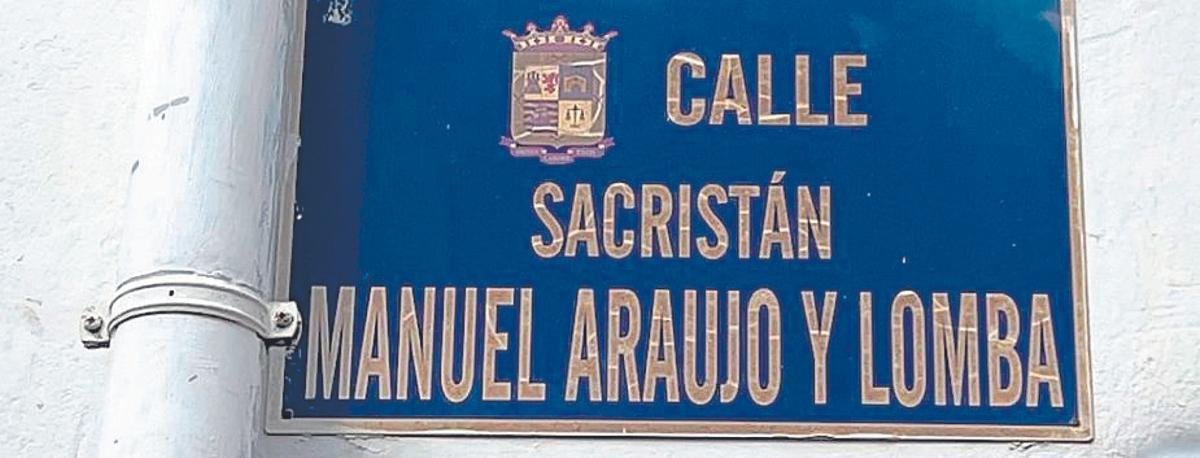 La placa de la calle en honor a Manuel Araújo.