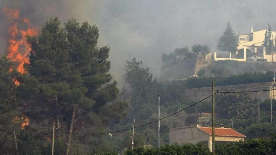 Imagen del peor incendio del pasado año en la provincia, declarado en la Vall d&#039;Ebo y que arrasó más de 1.715 hectáreas.
