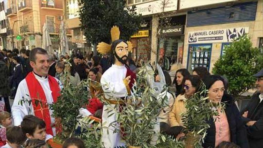 Carmelitas procesiona a la ‘burrina’