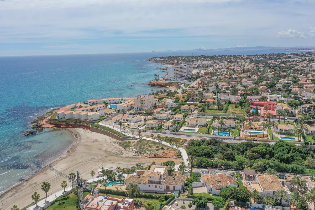 Urbanizaciones en Orihuela Costa.