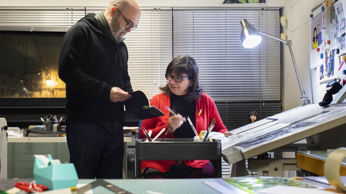 Cristina Durán en su estudio junto a Miguel Ángel Giner.