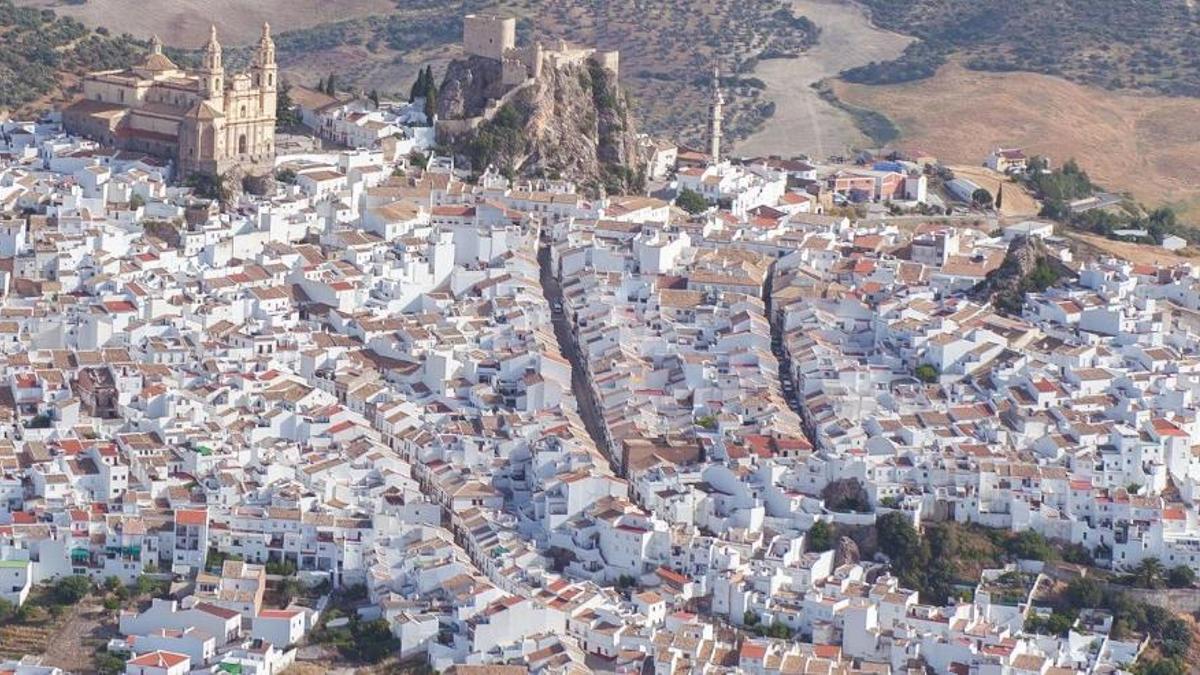 Ni Asturias ni Galicia, el pueblo blanco que es perfecto para visitar en Navidad está en Andalucía