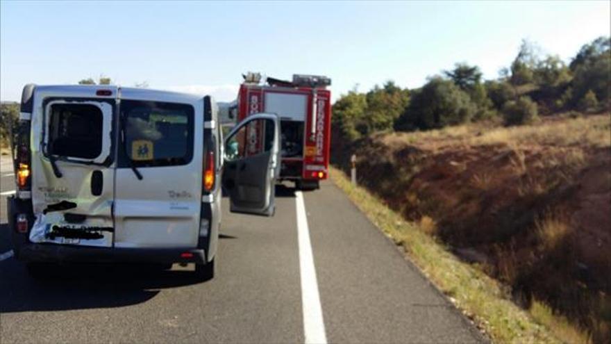 Un motorista muerto en la N-230