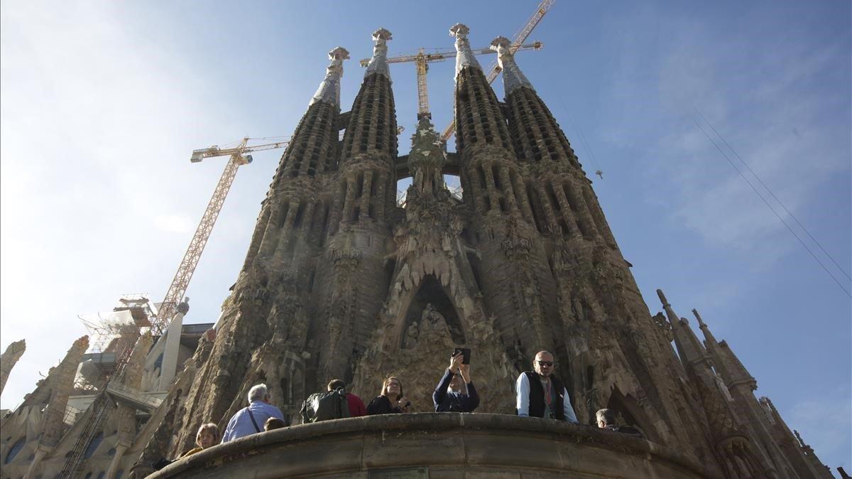 rjulve40665473 barcelona 24 10 2017 ambiente de turistas en los alrededores181018112046