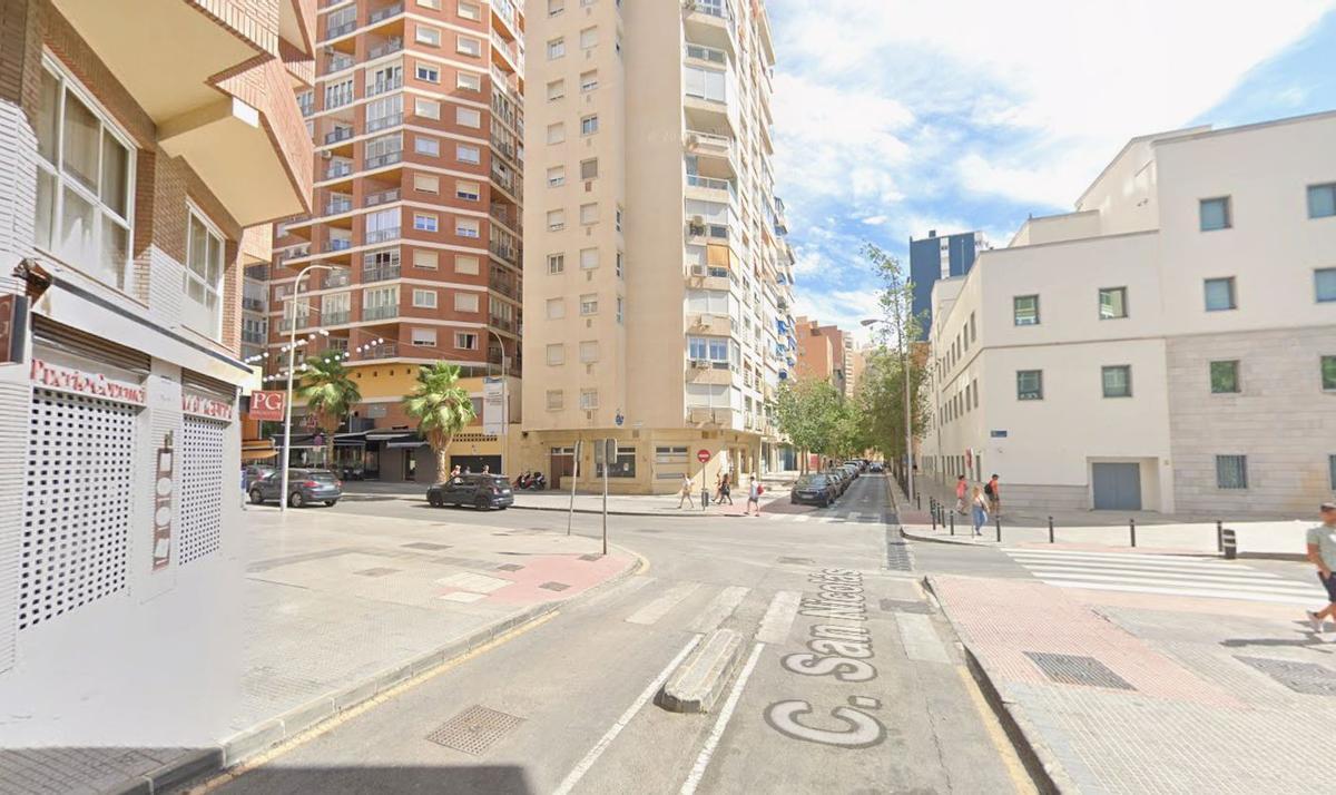 Vista de la calle San Nicolás, en La Malagueta.