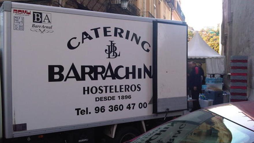 Un vehículo de suministro de «catering» de la empresa de Jesús Barrachina.