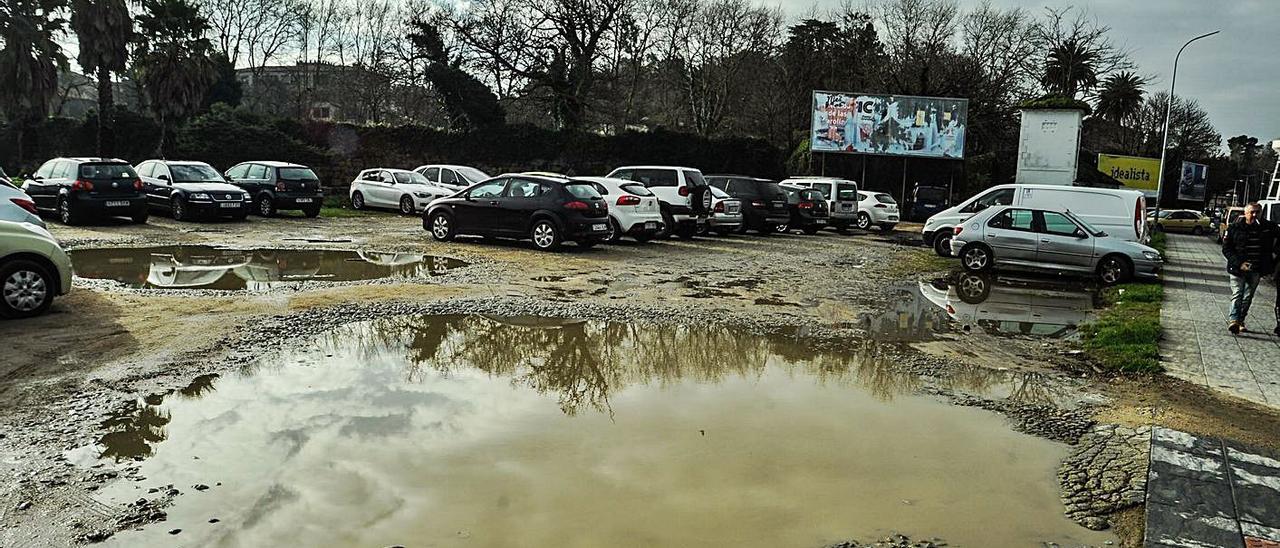 Vilagarcía compró este terreno para que Augas de Galicia construya un tanque de tormentas. |   // I. ABELLA