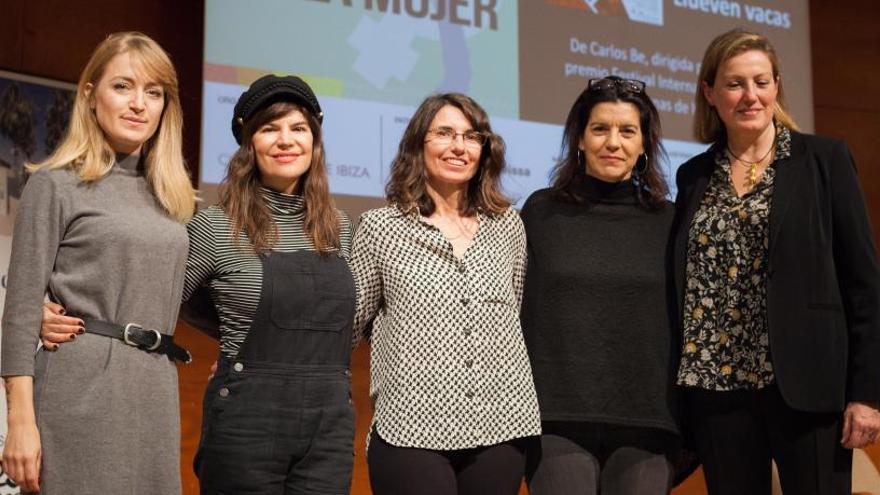 Helher Escribano, Mónica Regueiro, Cristina Martín, Laia Marull y Carolina Escandell