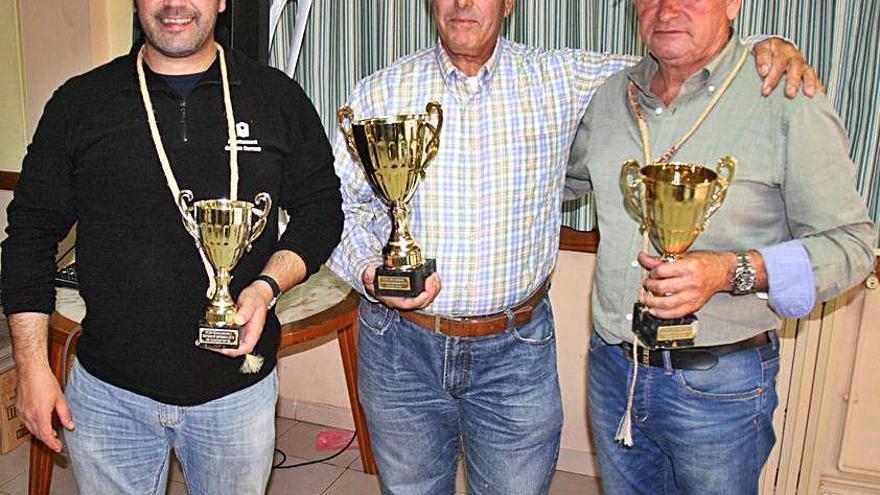 Los tres primeros clasificados en categoría masculina.