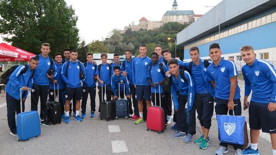 La plantilla del Málaga CF Juvenil, en tierras eslovacas.