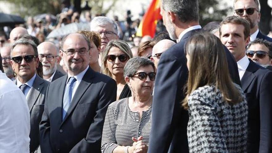 Lambán: «Nos hundió, pero nos reafirmó en que unidos no perdemos la batalla»