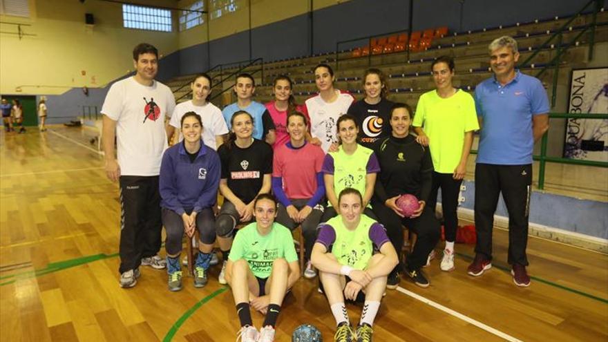 Las ‘Guerreras de la Plana’, a celebrar el ascenso en alta mar