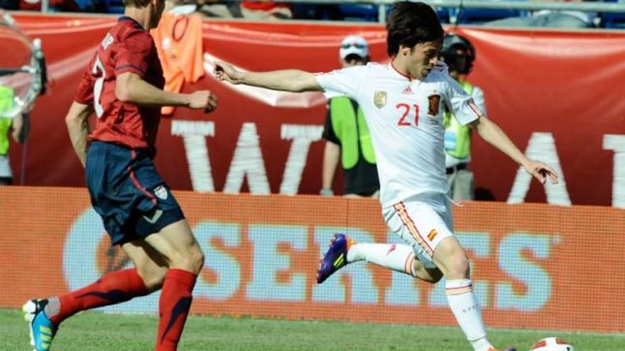 El jugador español David Silva, en una acción de ataque de la selección ante Estados Unidos.