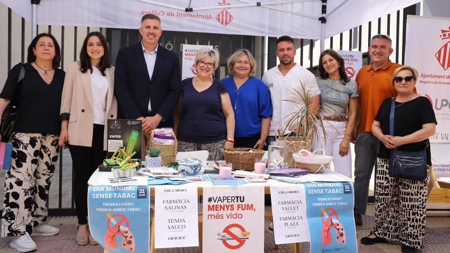 Actividad de sensibilización realizada este jueves en el mercado de Cullera.